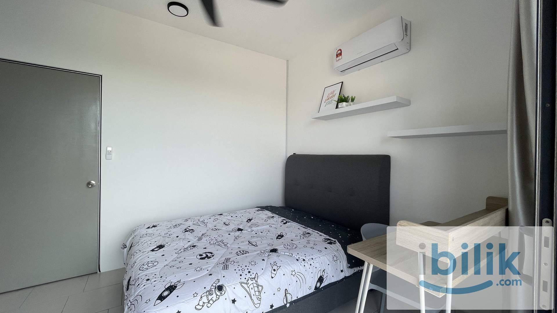 [DIRECT HOST] Queen Balcony Room opposite The Mines Shopping Mall - Image 5