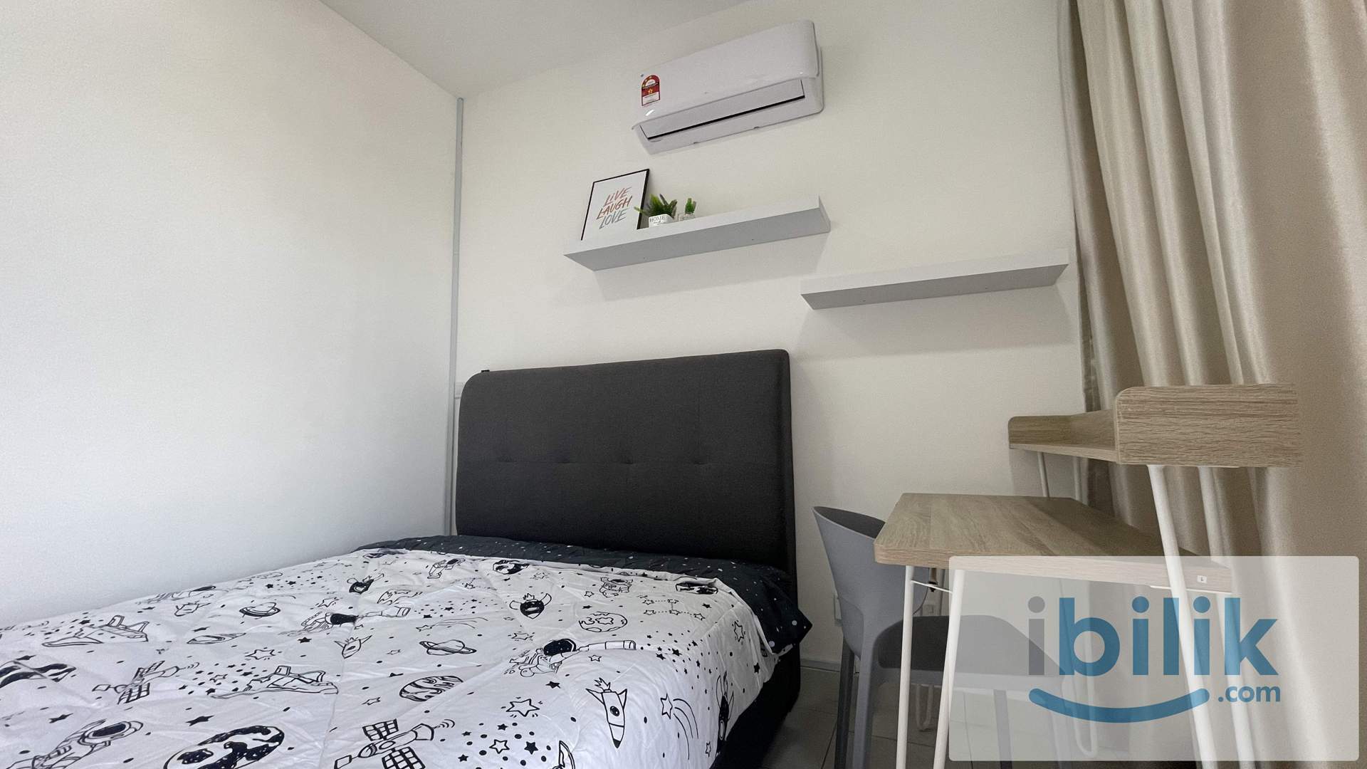 [DIRECT HOST] Queen Balcony Room opposite The Mines Shopping Mall - Image 6