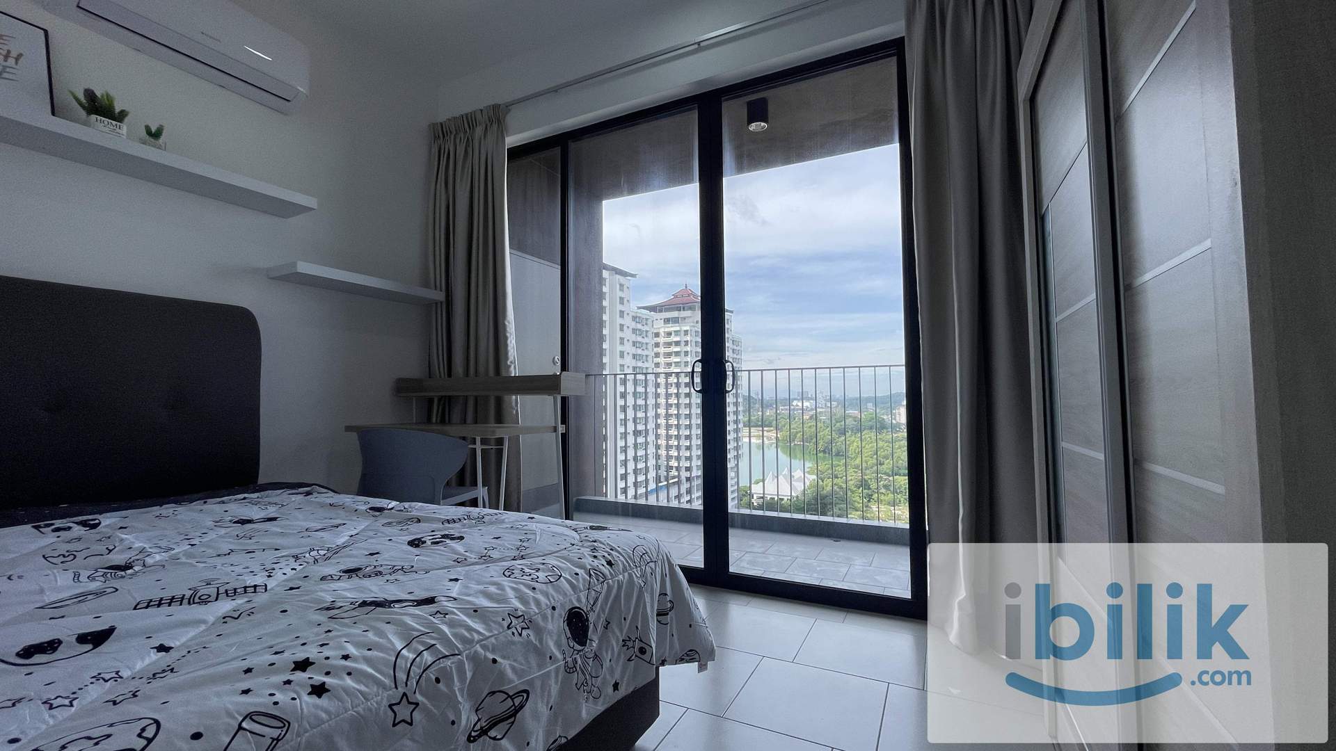 [DIRECT HOST] Queen Balcony Room opposite The Mines Shopping Mall - Image 8