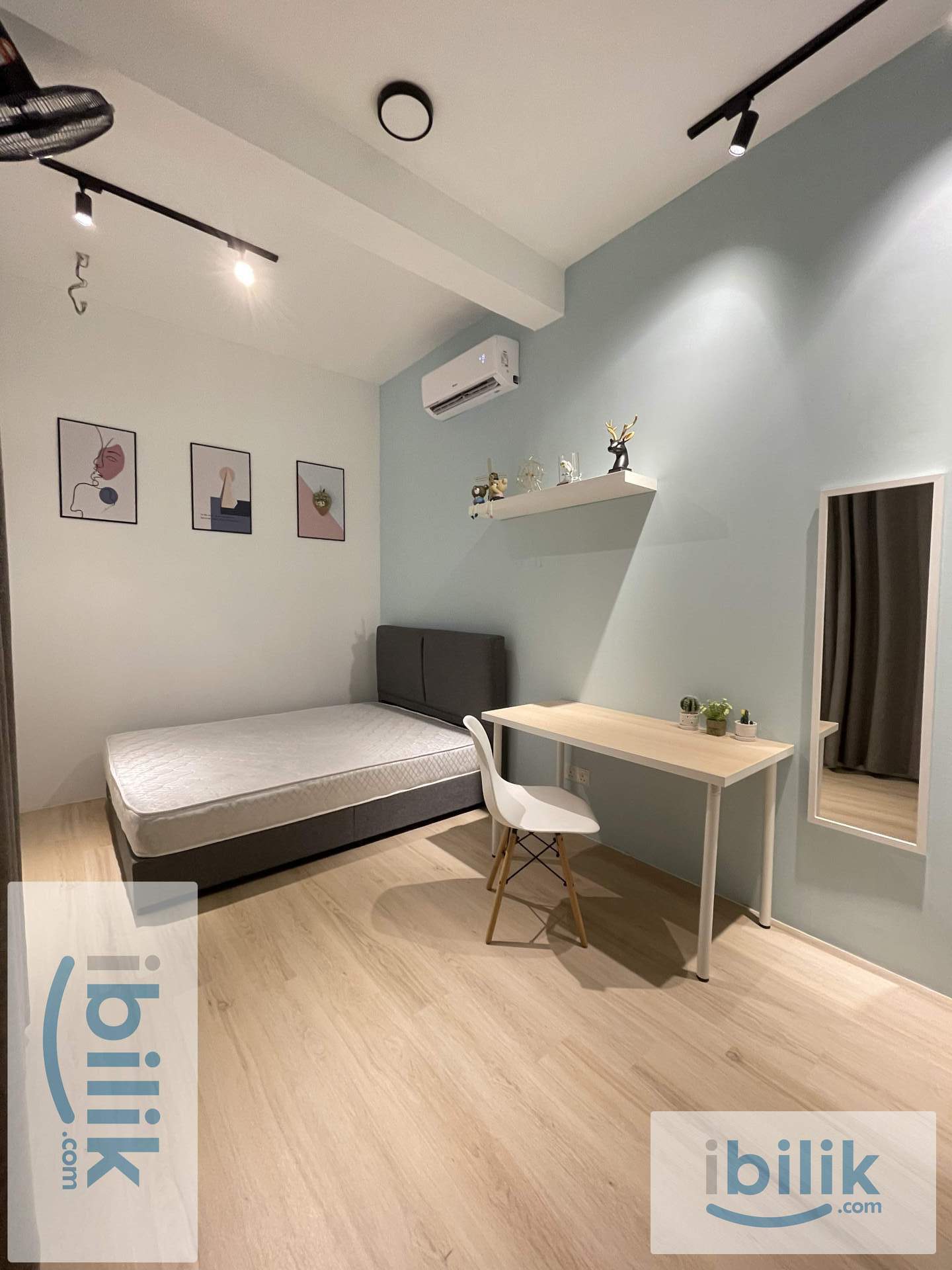 Cozy Middle room (female only) for rent at Mahkota Garden Cheras (UTAR/ UCSI COLLEGE/ AEON / Sungai Long) - Image 3