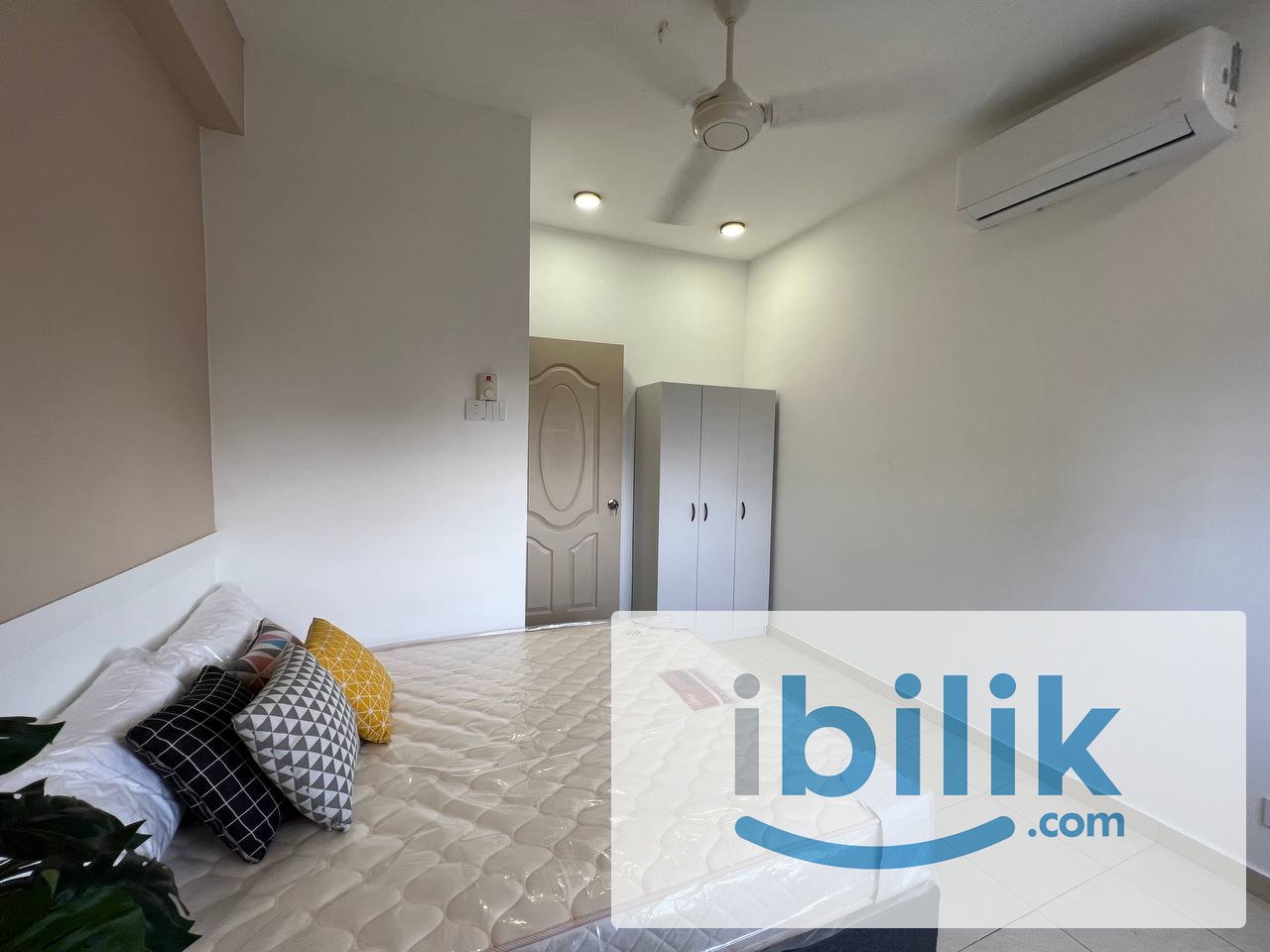 Casa Subang Female Muslim Middle Room - Right infront BRT South Quay - Image 2