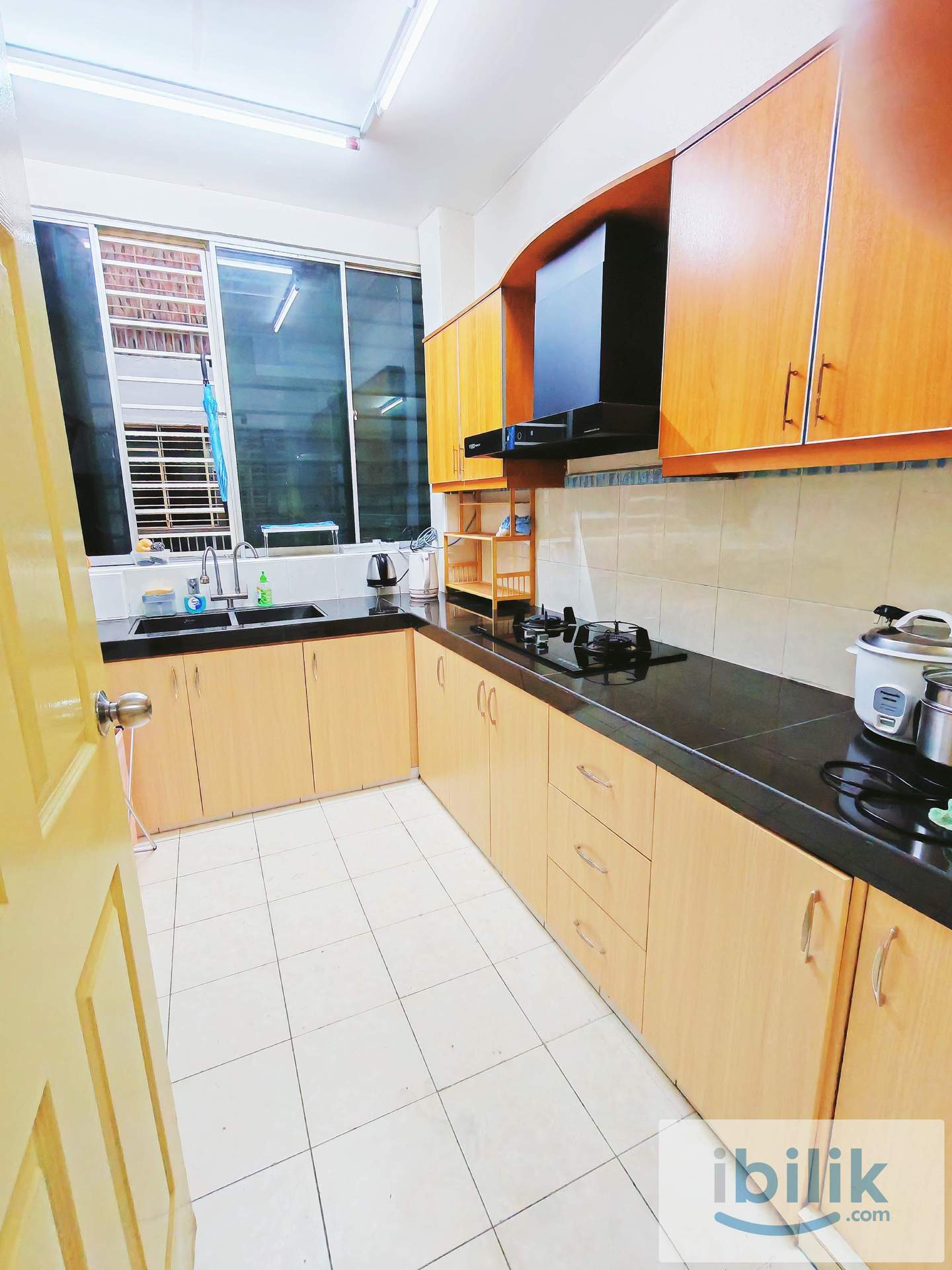 ==Mix Unit==Cozy Medium Room for Rent at SuriaMas Condominium  - Image 4