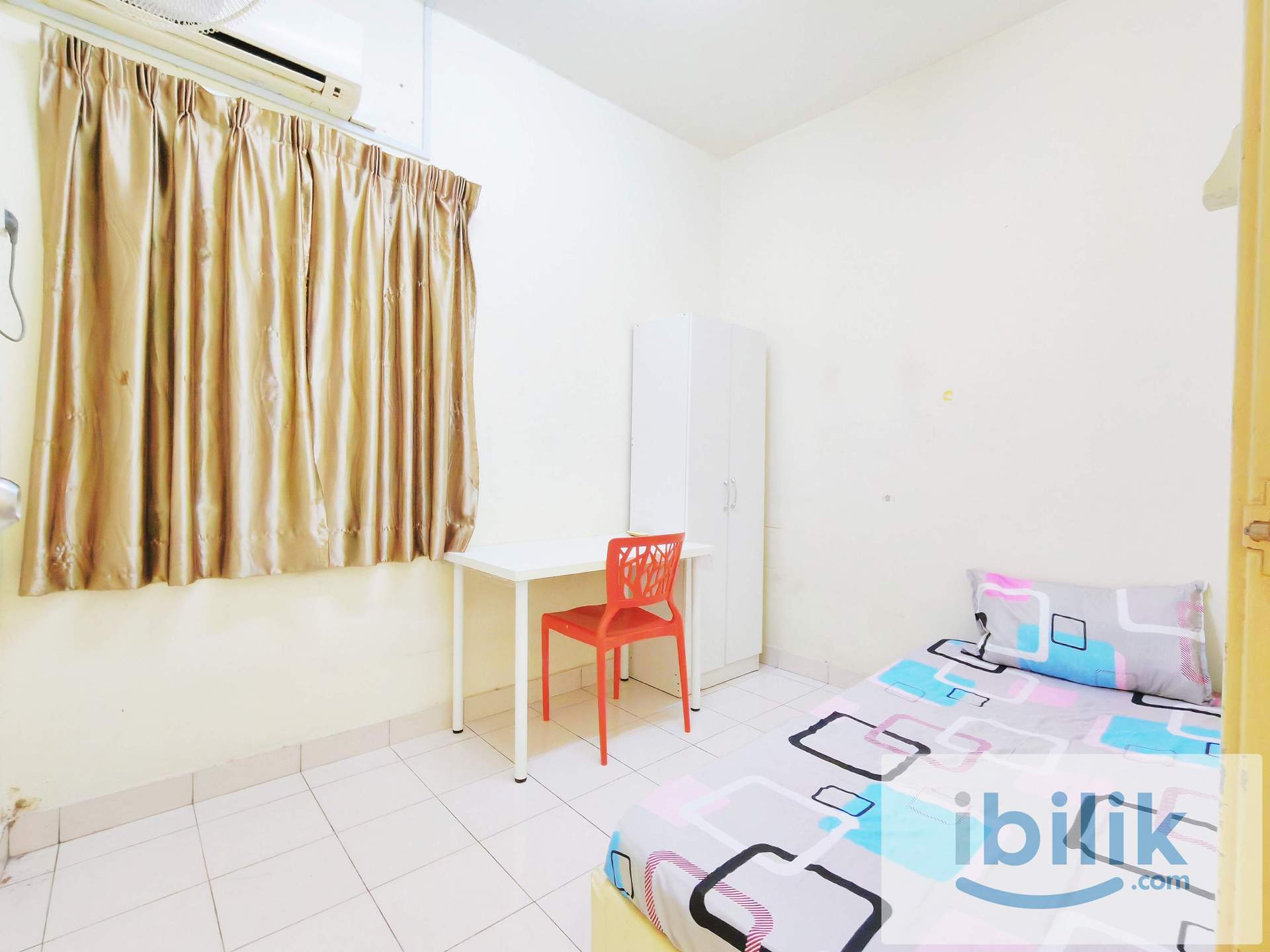 ==Mix Unit==Small Room for Rent at SuriaMas Condominium  - Image 1