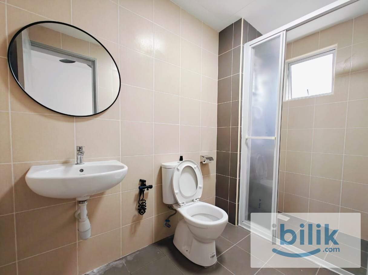 **INCLUDE UTILITY** Fully Furnished Balcony Room - Image 2