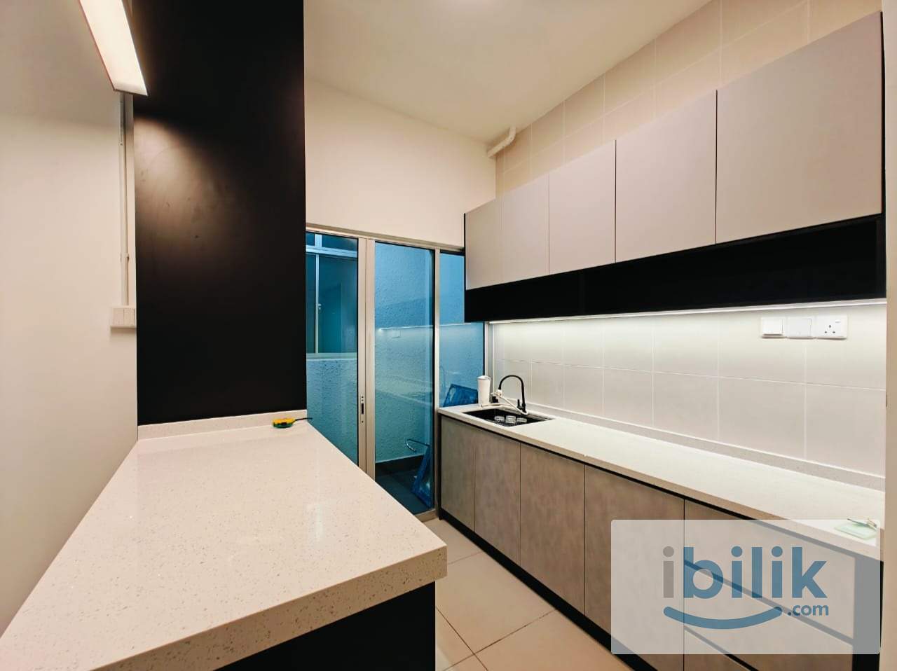 **INCLUDE UTILITY** Fully Furnished Balcony Room - Image 5