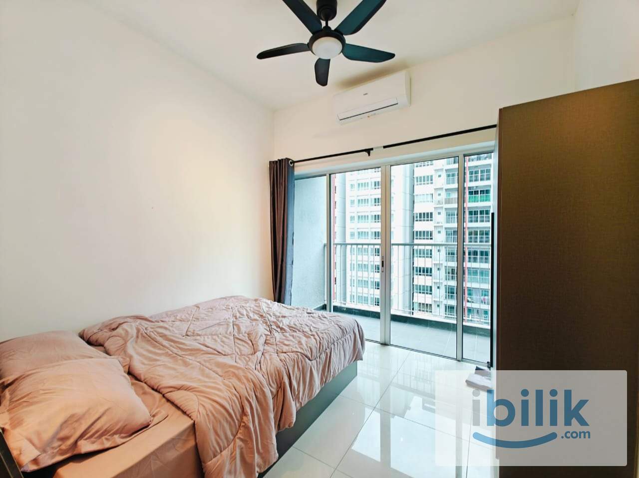 **INCLUDE UTILITY** Fully Furnished Balcony Room - Image 1