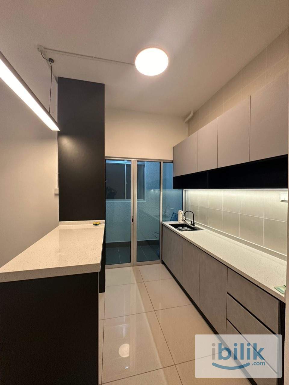**INCLUDE UTILITY** Fully Furnished Balcony Room - Image 9