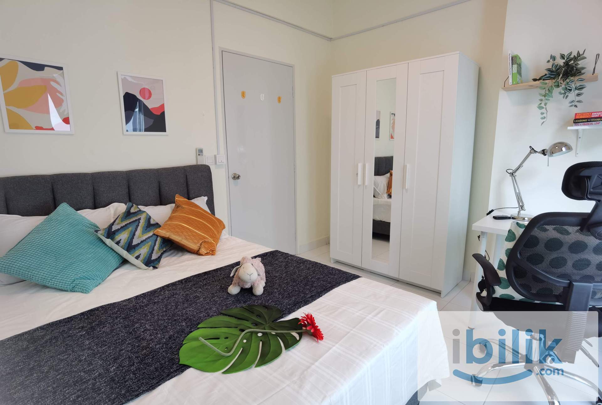 Middle Room for Rent at Elit Heights, Bayan Lepas - Image 1