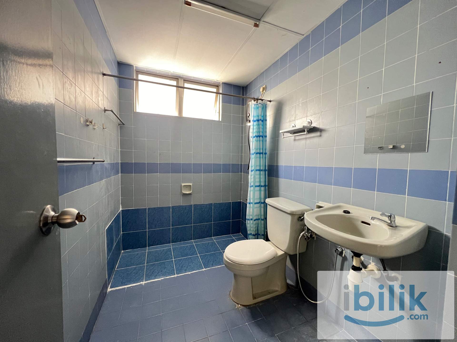 Fully Furnished Master Bedroom at Bukit OUG condo - Image 6