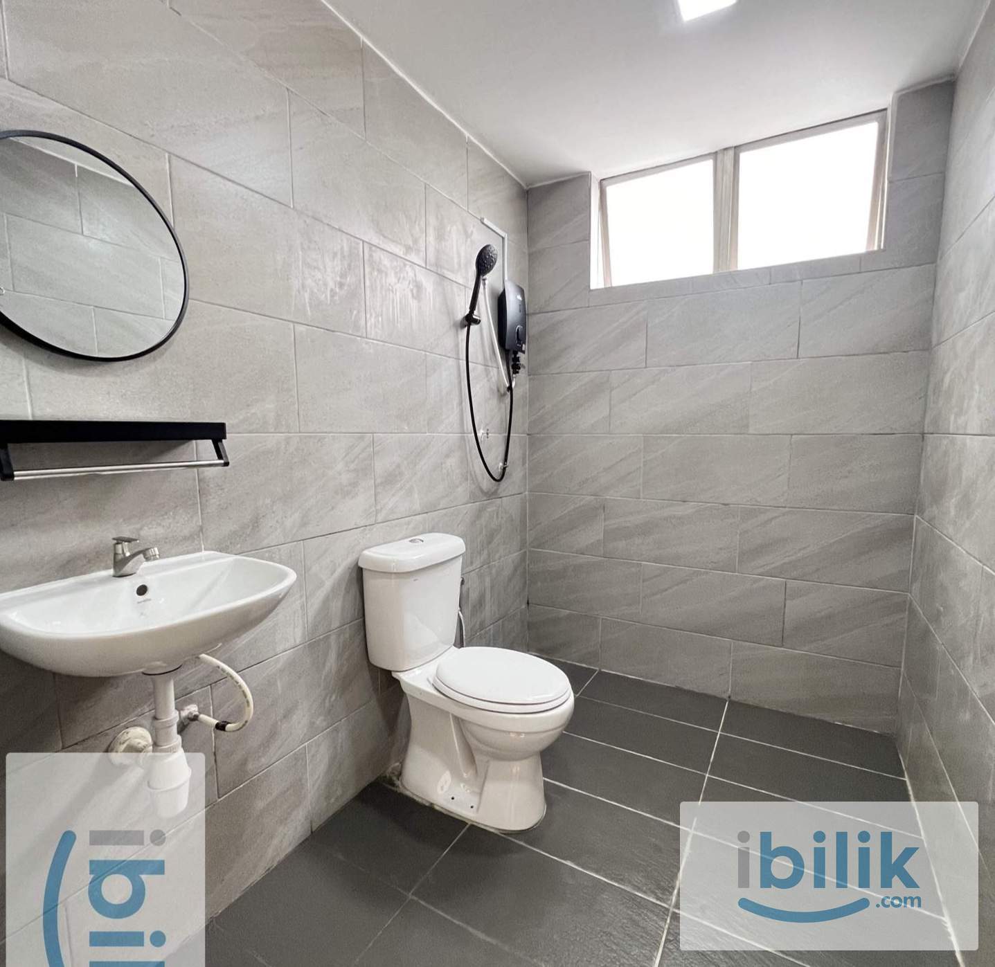 Fully Furnished Middle Bedroom at Bukit OUG Condo - Image 2