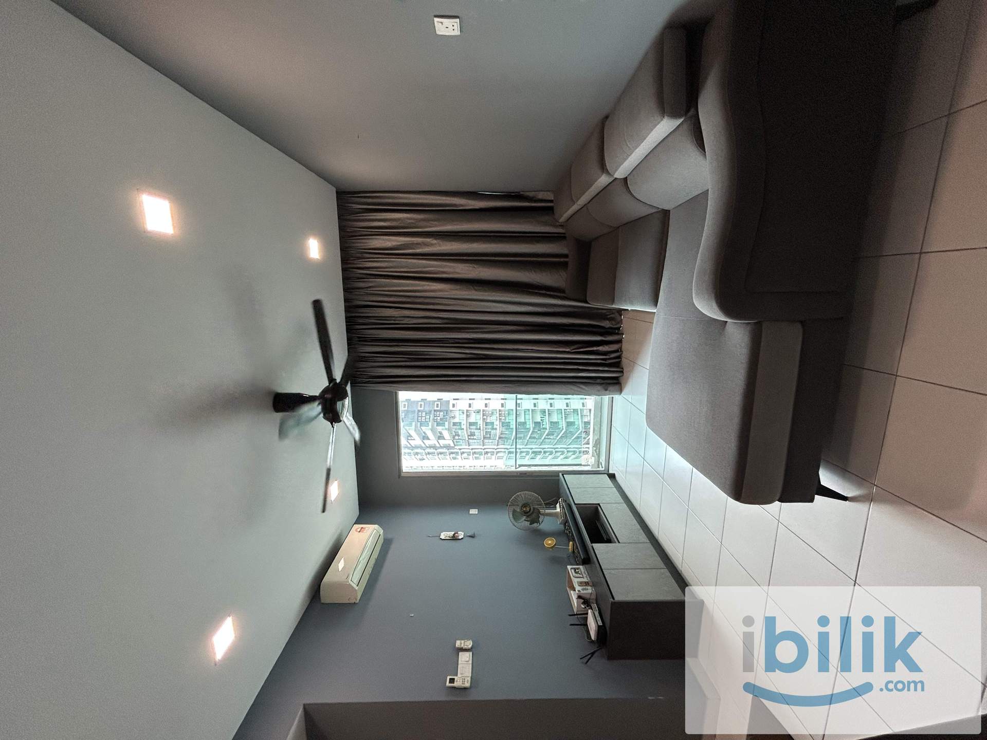 Middle Room - Image 1