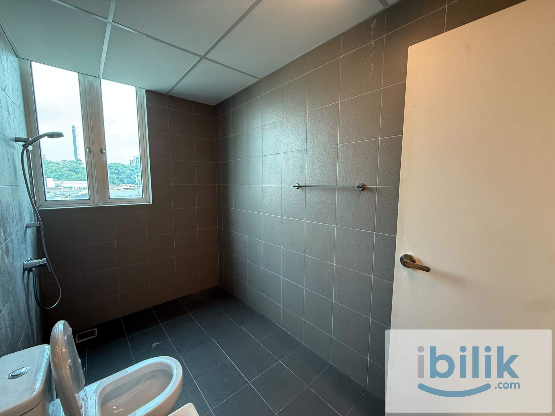 Master bedroom for Rent @ Verve Suites KL South, Old Klang Road - Image 6