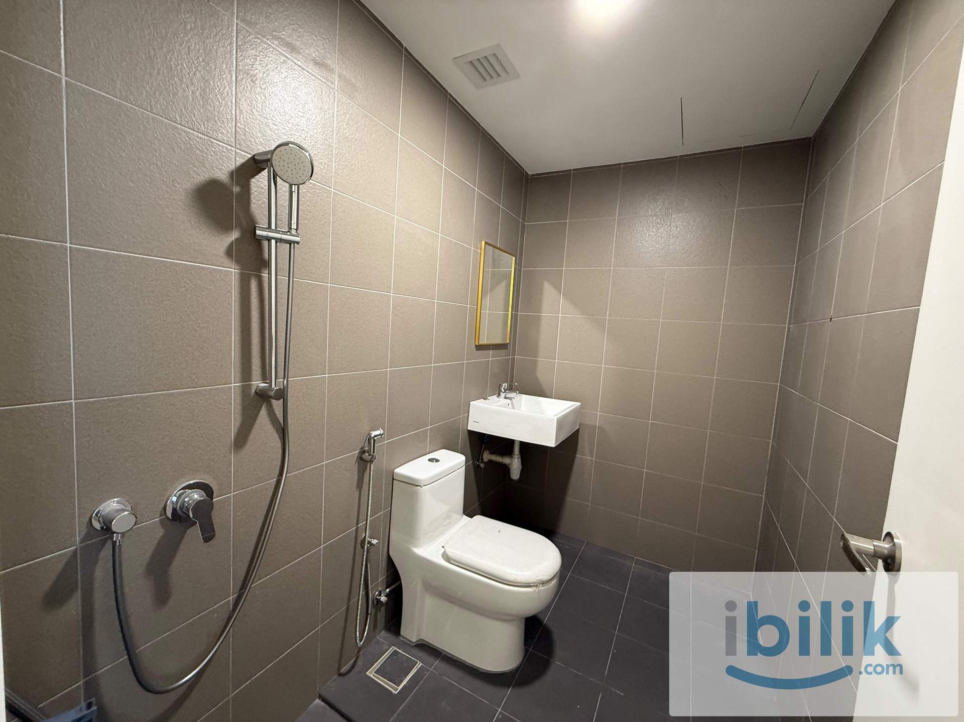 Bedroom 1 for Rent @ Verve Suites KL South, Old Klang Road - Image 6