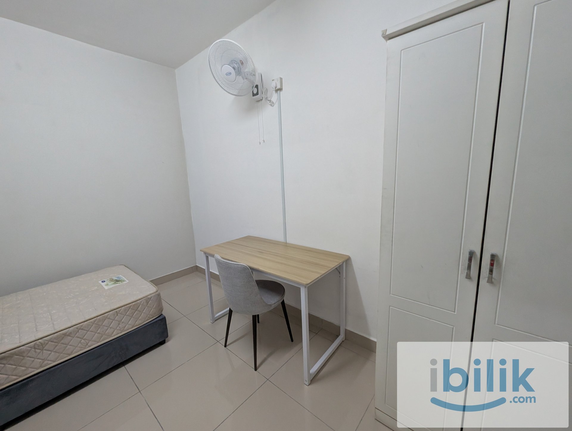 Single Room with Decent Furniture, Pacific Place, near LRT - Image 3