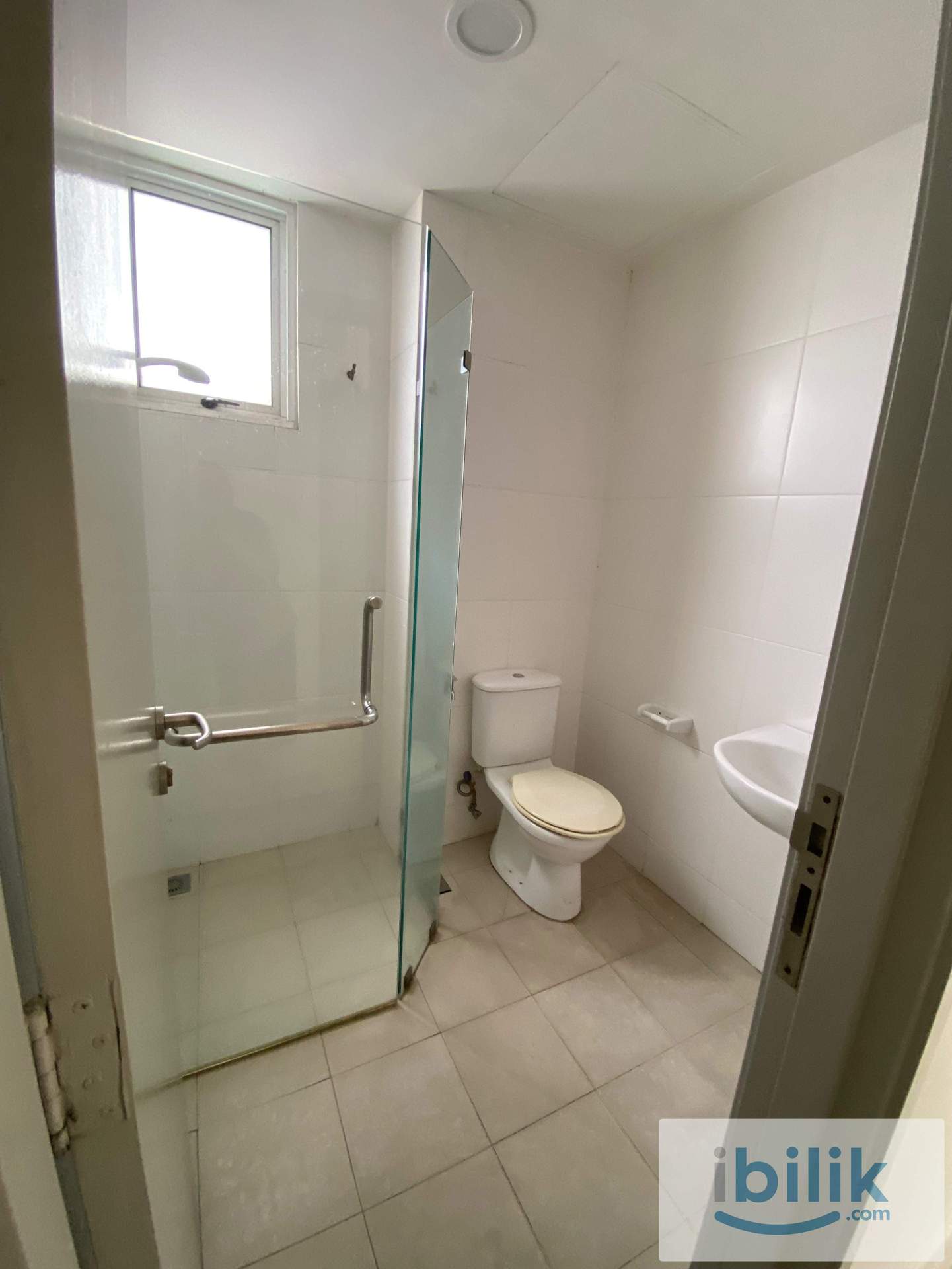 Single private room for rent at Zenith Residences, SS7 Kelana Jaya - Image 3