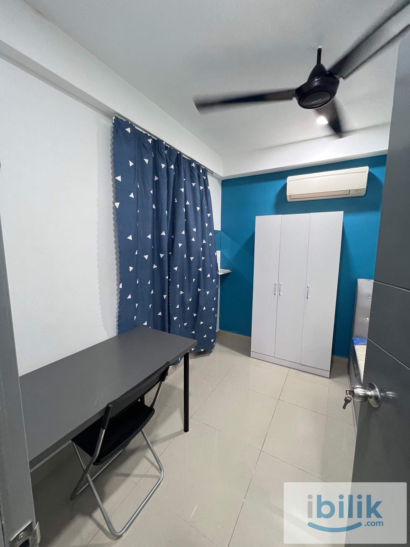 Single room to rent for male - Image 1