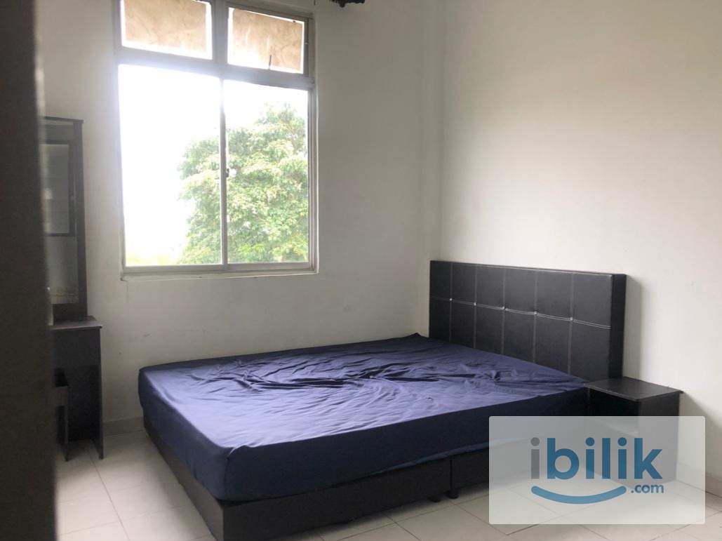 Middle Room @A04-02 Ria 1 Apartment ,Taman Megah Ria - Image 1
