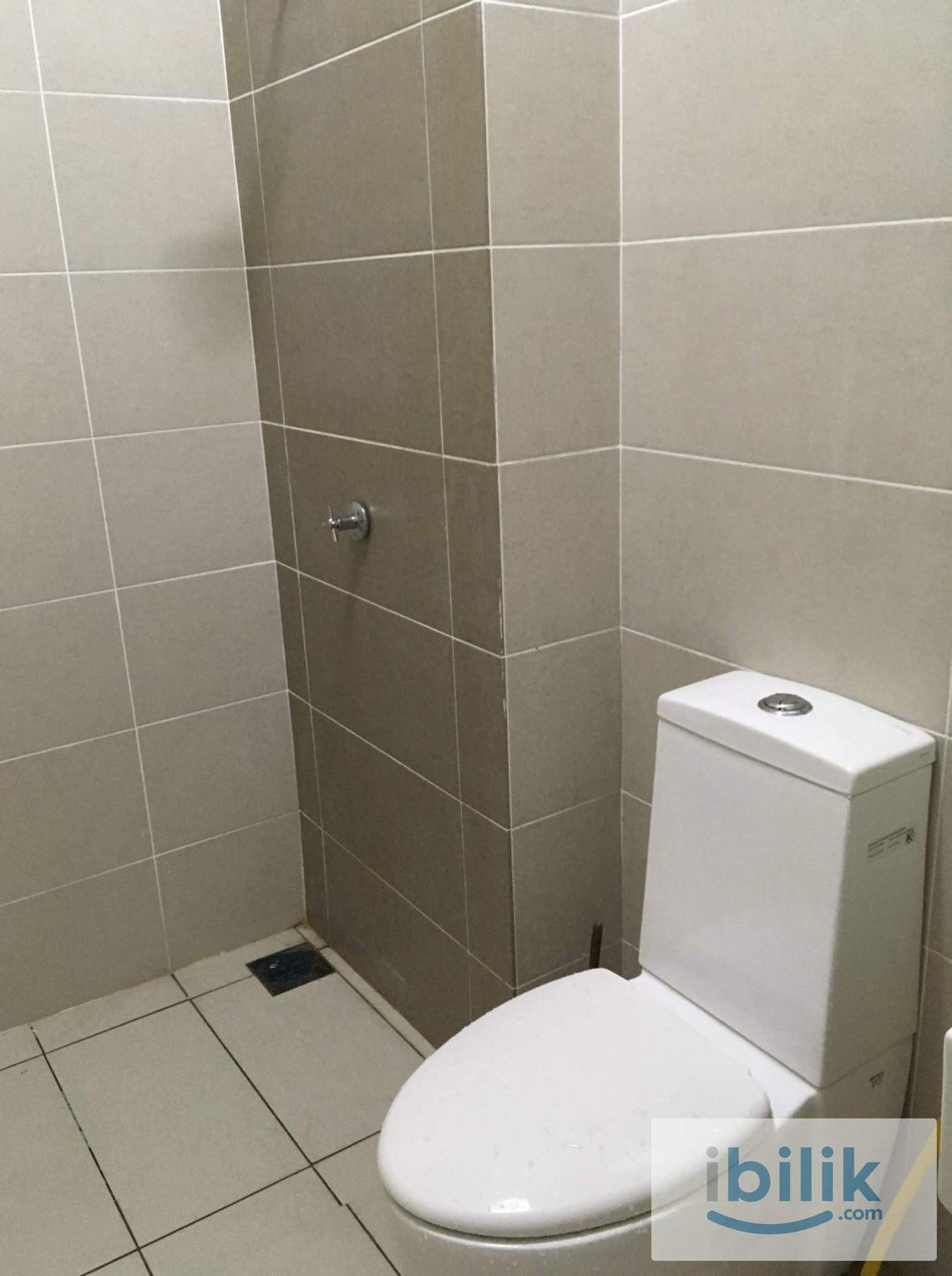 Cozy Intermediate room in seremban - Image 6