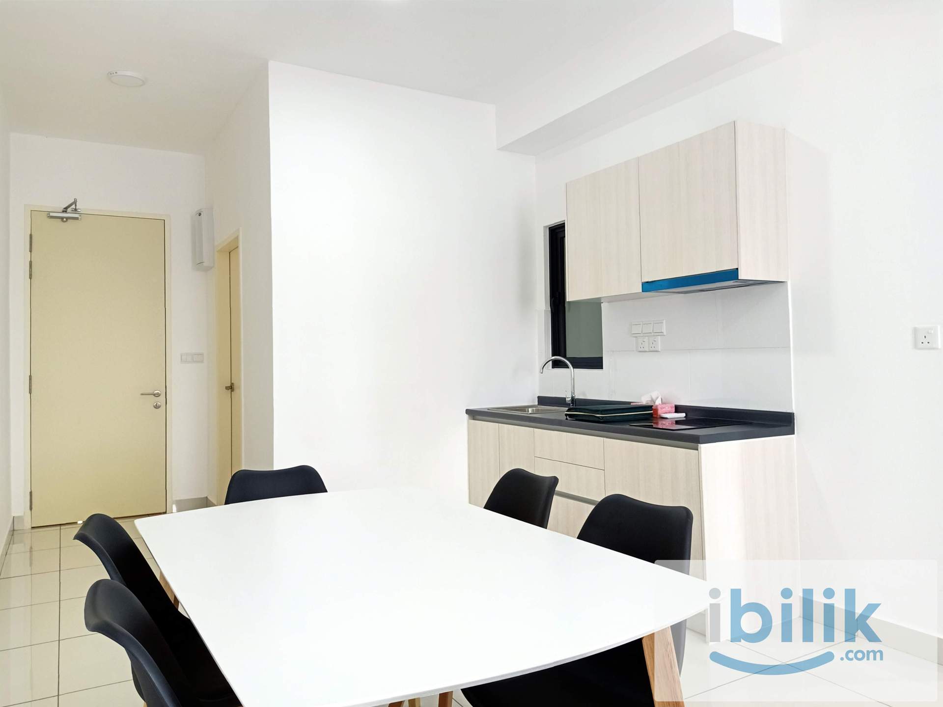Master Room - Image 1