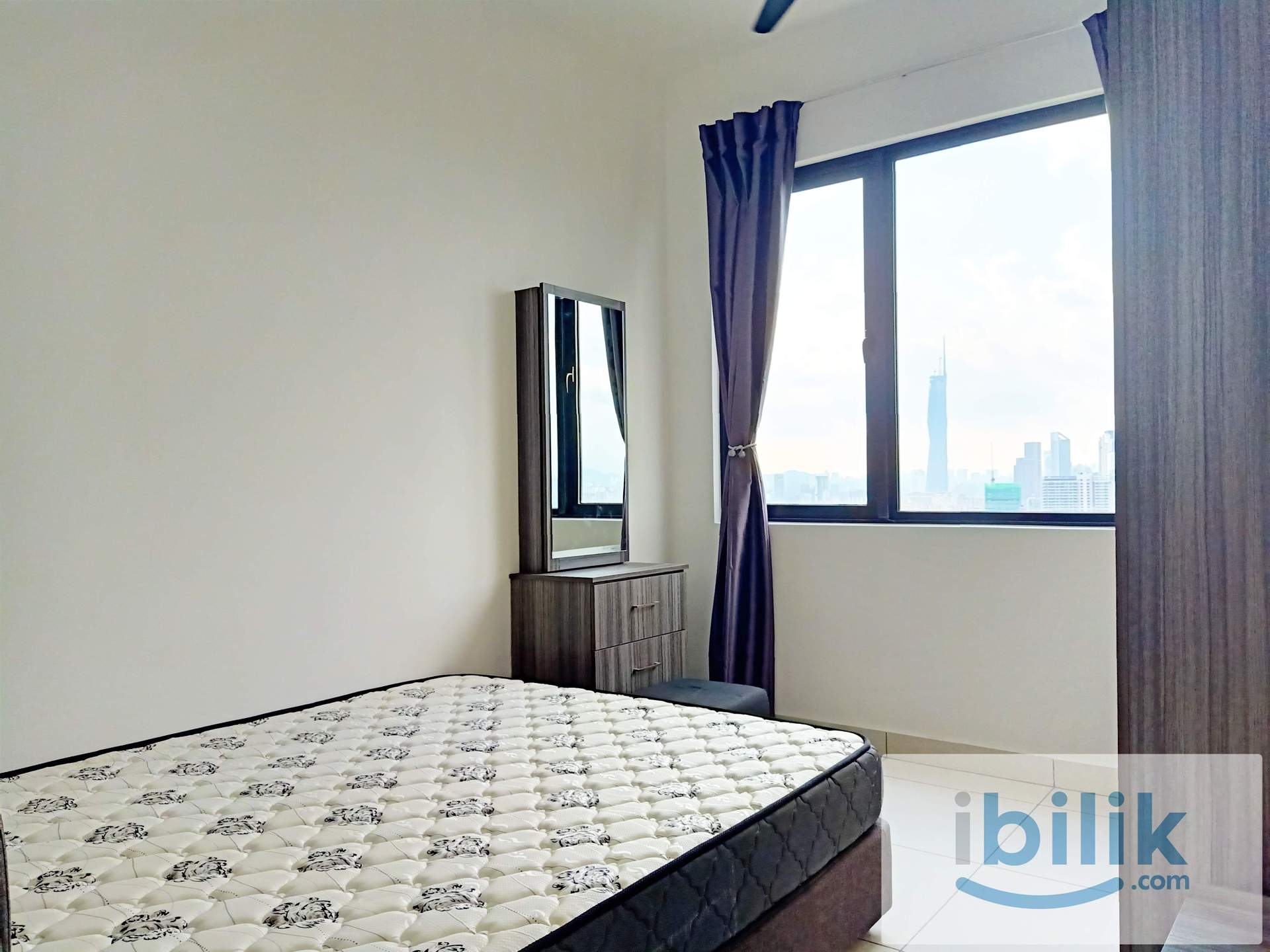 Master Room - Image 6