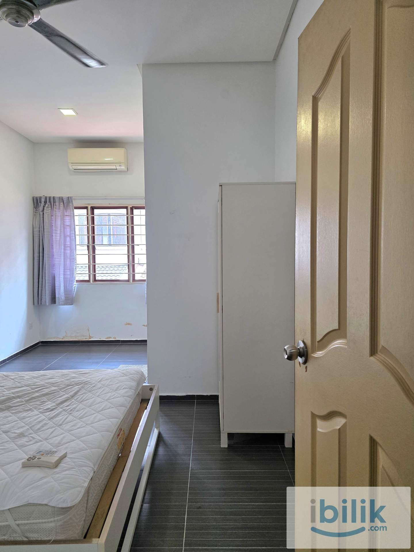 F.Furniture Middle Bedroom with AC at Sunway SPK Damansara (next to Desa Parkcity, Menjalara, LDP) - Image 1