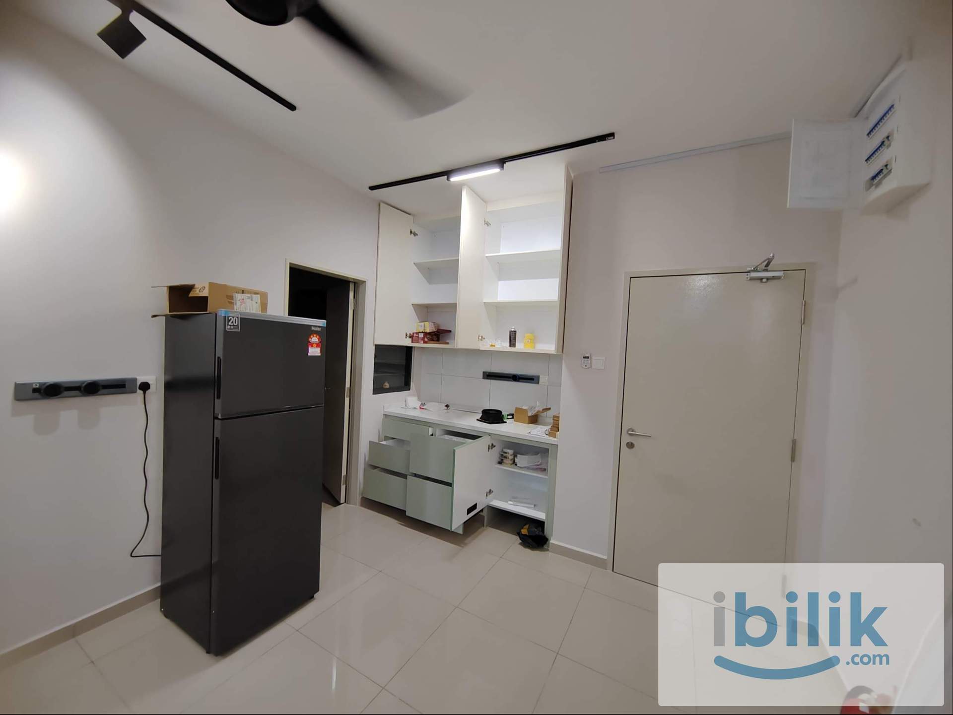 MRT Condo Metrocheras Room Available RM850 - Image 3