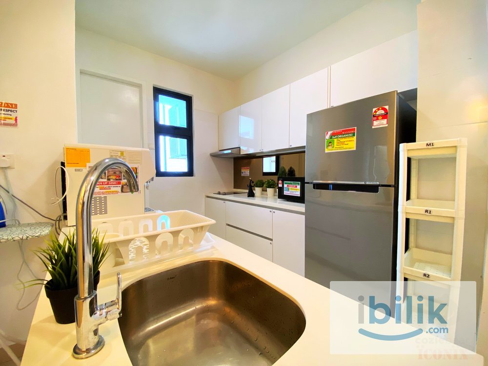LRT Ara Damansara Middle Room for Rent at H2O Residences  - Image 2