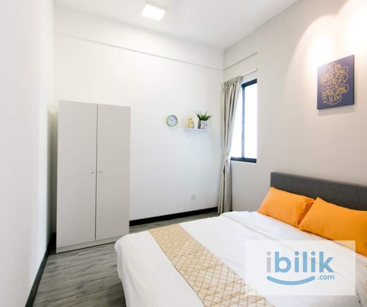 KTM Petaling walking distance Fully Furnished Middle Room - Image 1