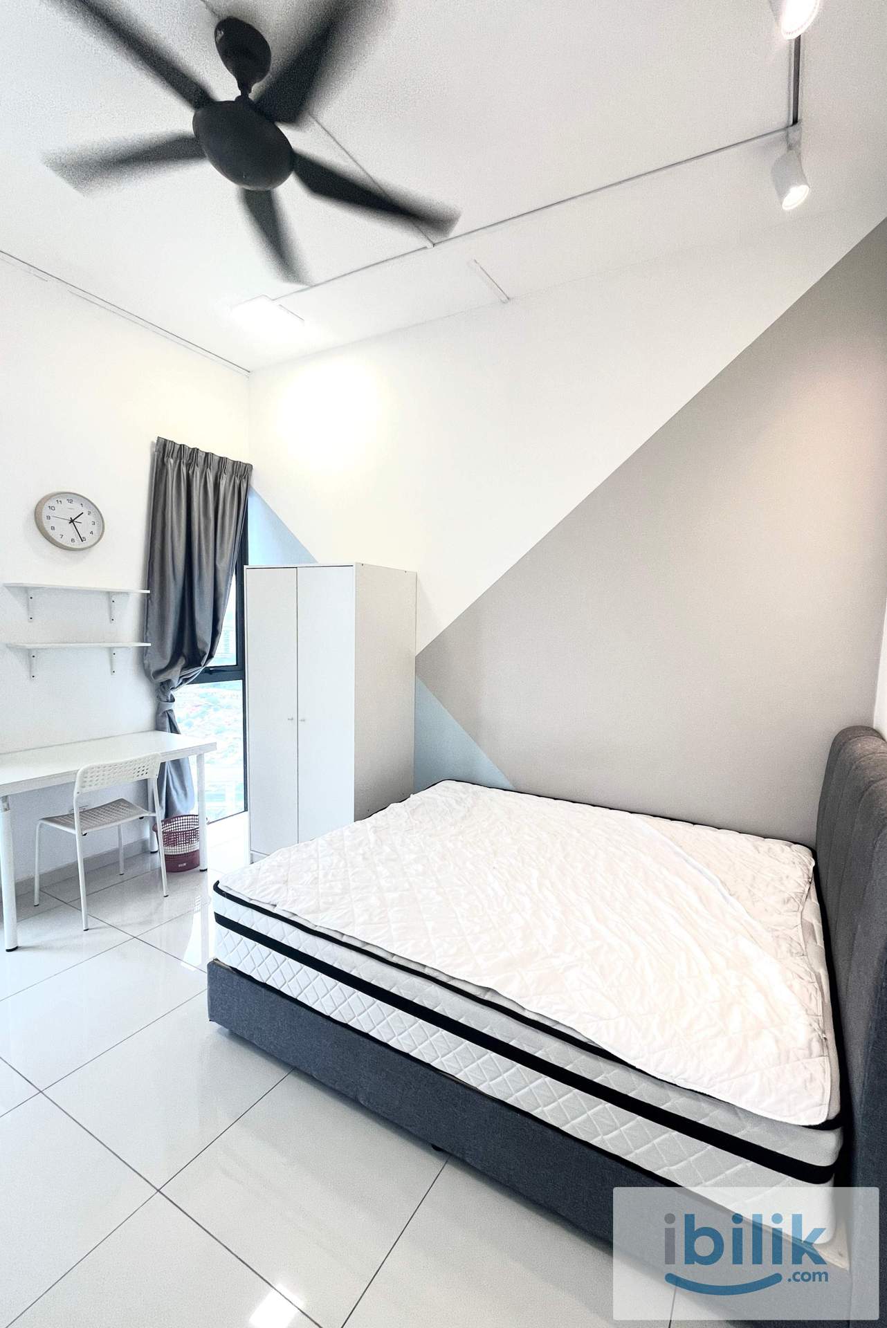 MRT Taman Connaught Walking Distance UCSI Middle Room Fully Furnished - Image 1
