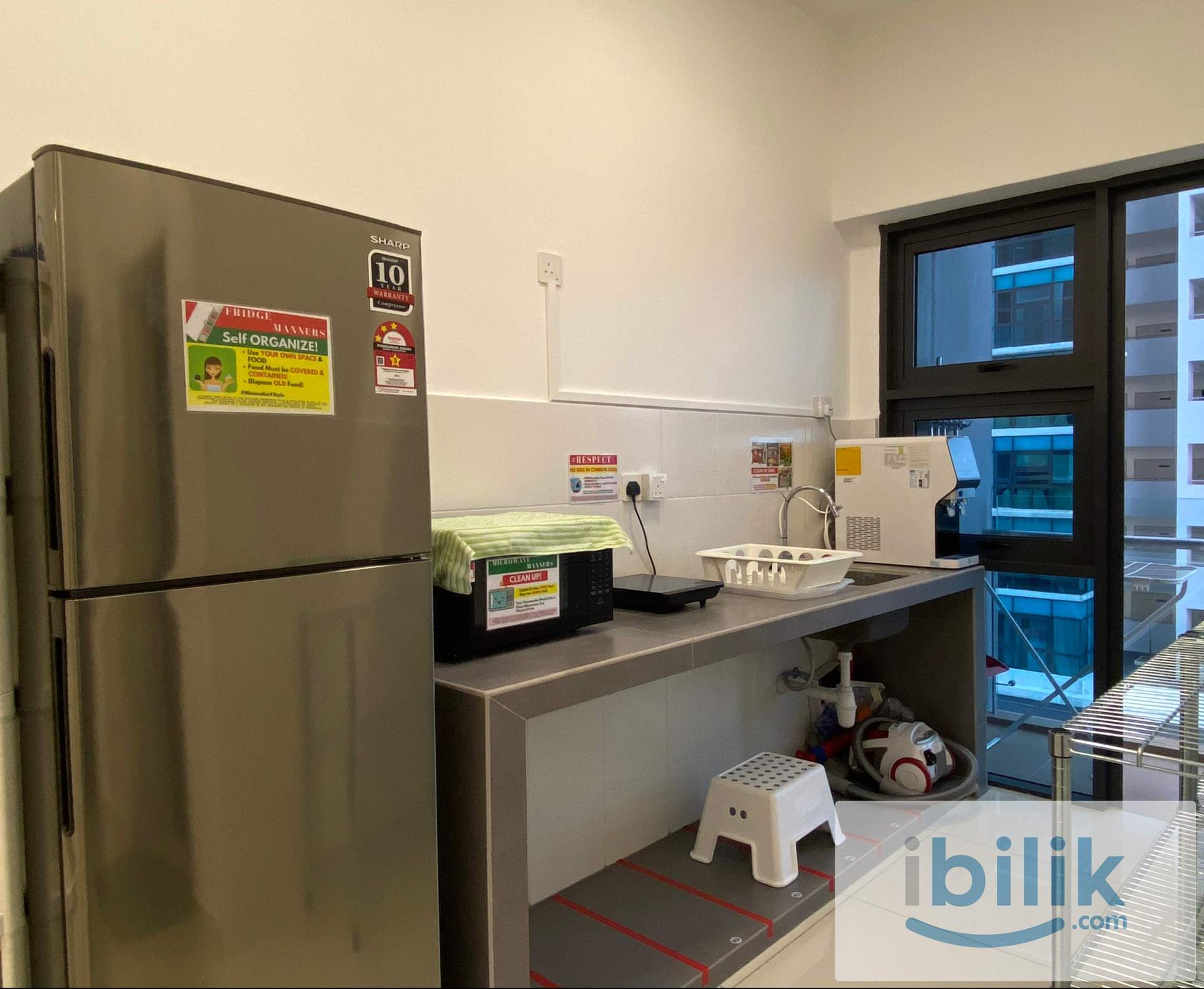 MRT Phileo Damansara Columbia Hospital Middle Room for Rent at Pacific Star Petaling Jaya - Image 2