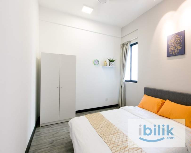 KTM Petaling walking distance Fully Furnished Middle Room  - Image 1