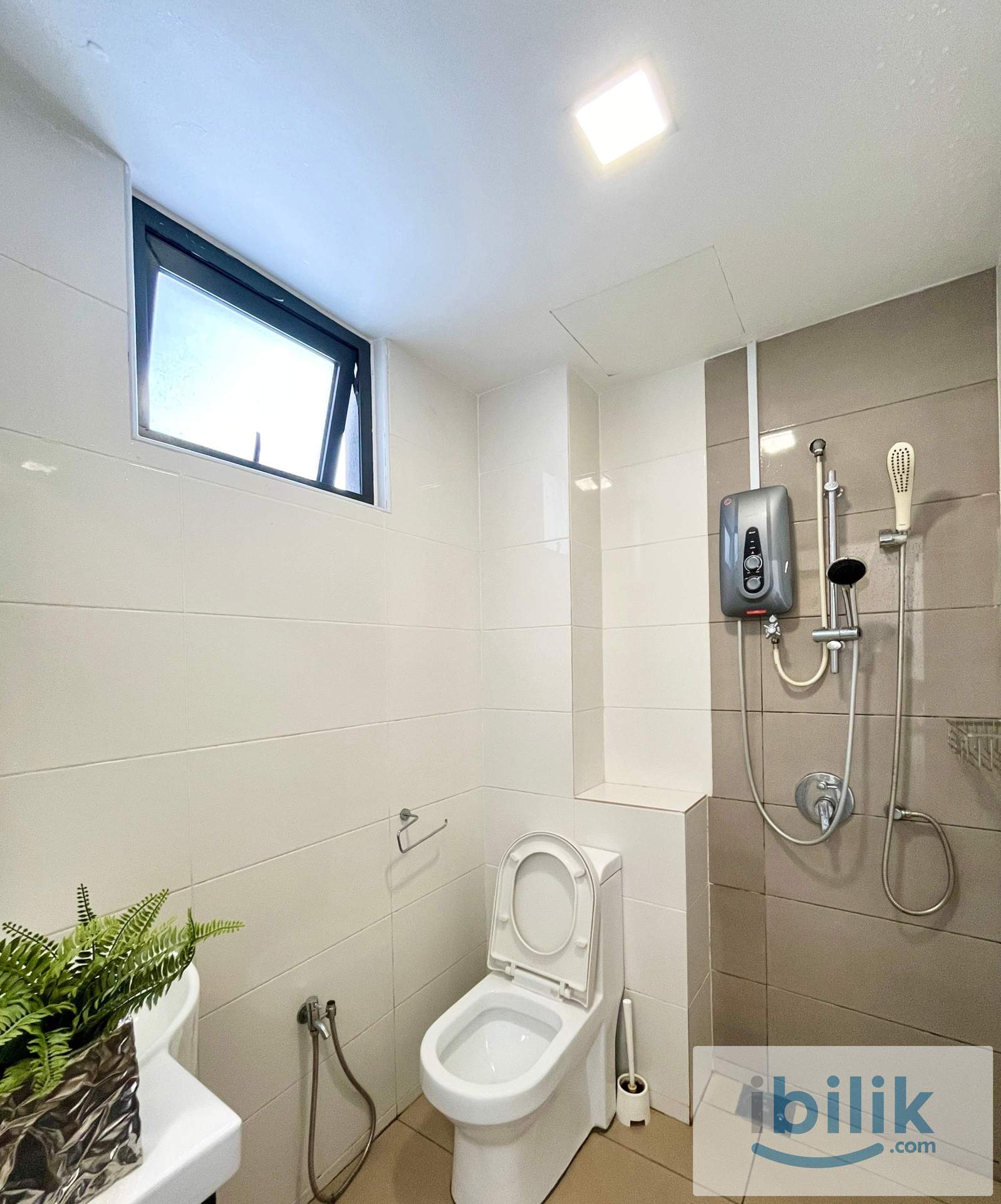 Single Room Private Bathroom  KL City Centre Bangsar MidValley KL Sentral  - Image 4