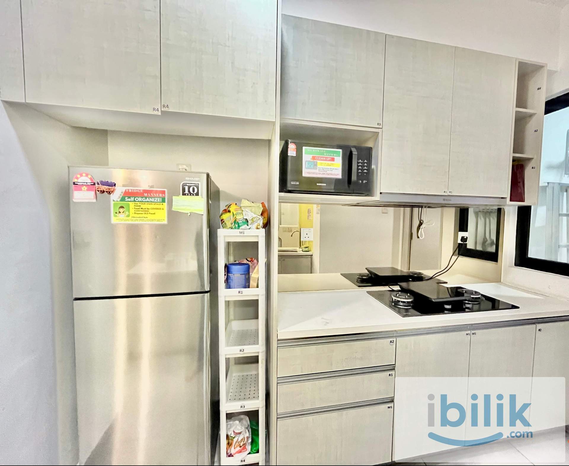 KTM Petaling walking distance Fully Furnished Middle Room  - Image 2