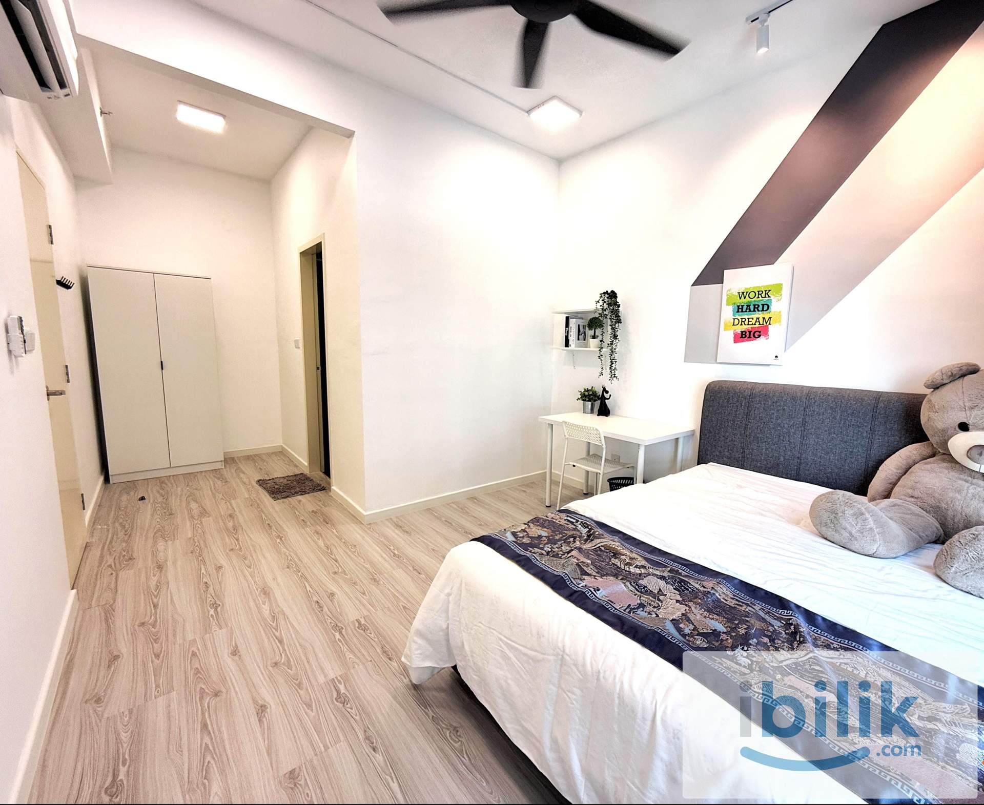 Middle Room walking distance to MRT Taman Putra Permai Seri Kembangan - Image 2