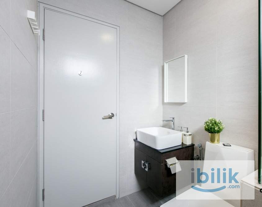 Limited middle room suitable for UCSI students & working adults (MRT commute) - Image 4