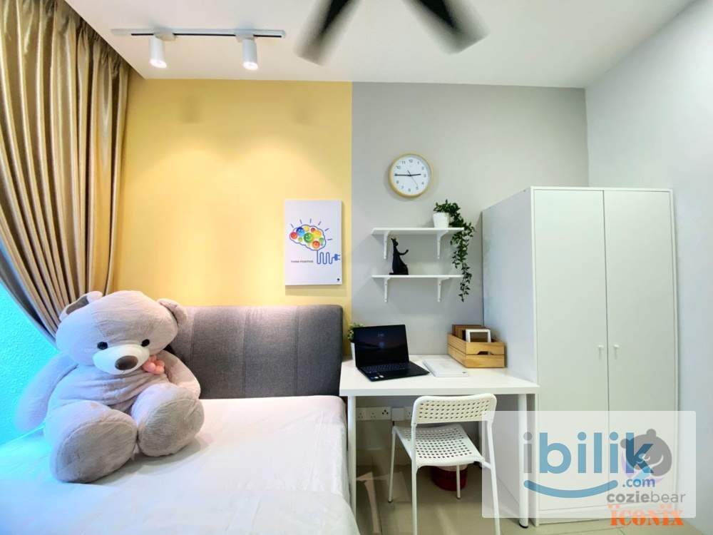 LRT Ara Damansara Middle Room for Rent at AraTre Residences  - Image 1
