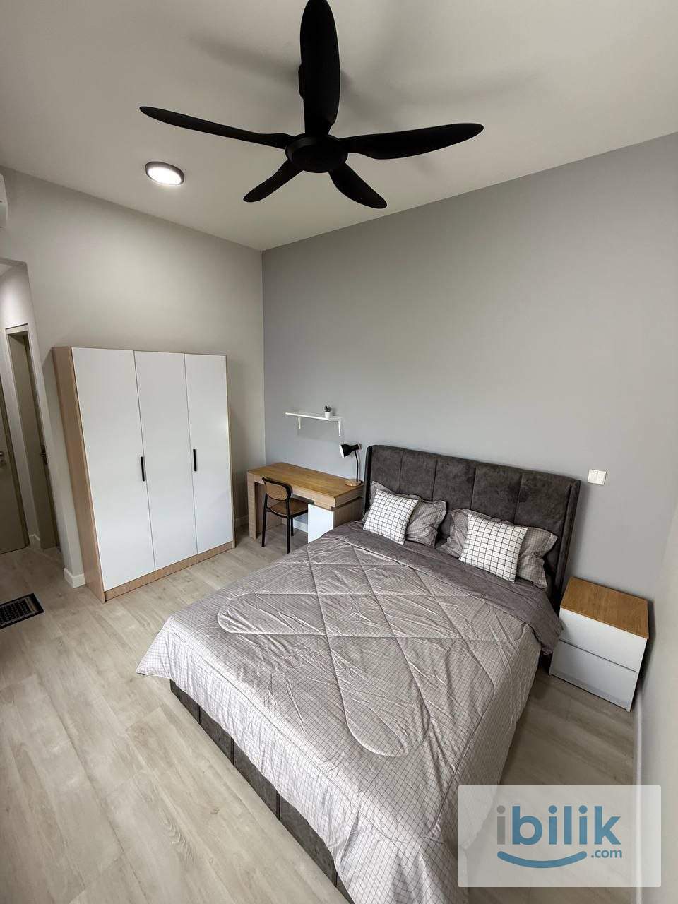 Cozy Master Bedroom For Rent - Right Beside LRT Sri Rampai  - Image 6