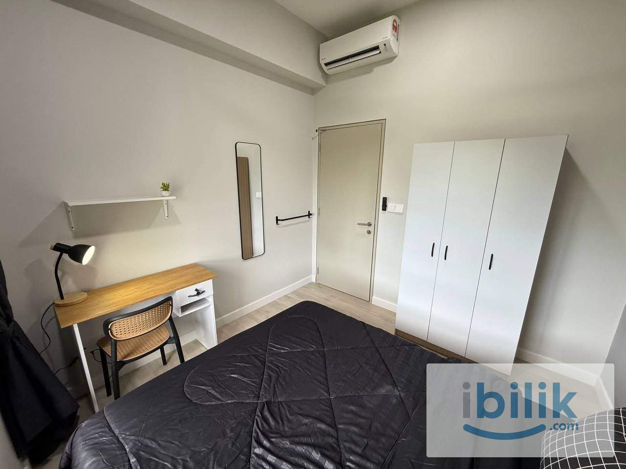 Cozy Master Bedroom For Rent - Right Beside LRT Sri Rampai  - Image 8