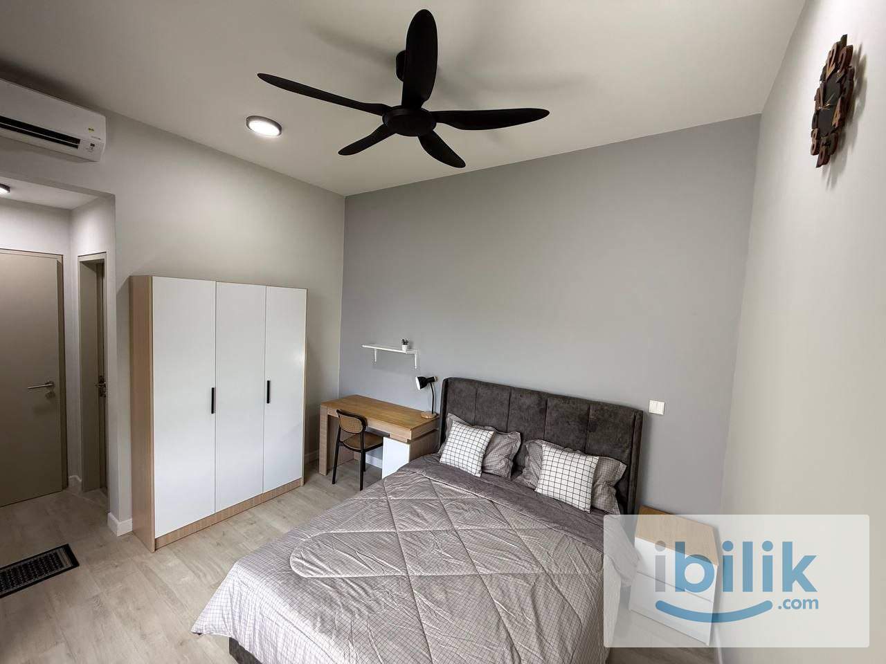 Cozy Master Bedroom For Rent - Right Beside LRT Sri Rampai  - Image 1