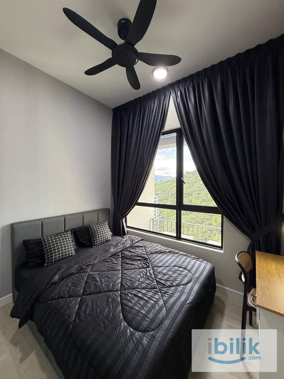 Cozy Bedroom for Rent near LRT Sri Rampai - Image 1