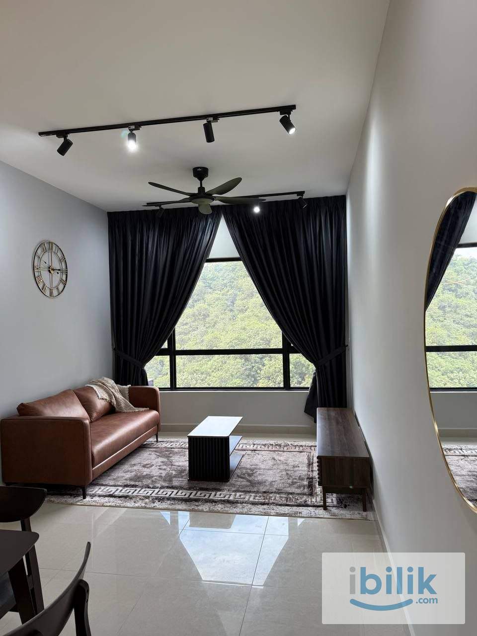 Cozy Bedroom for Rent near LRT Sri Rampai - Image 9