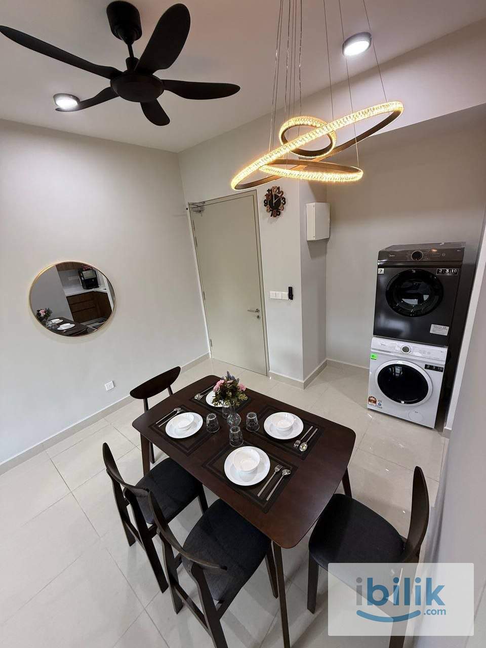 Cozy Bedroom for Rent near LRT Sri Rampai - Image 3