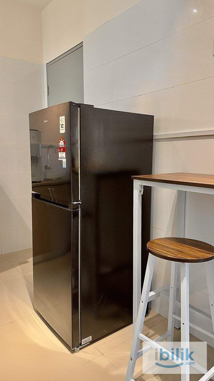 Medium Room - Image 5