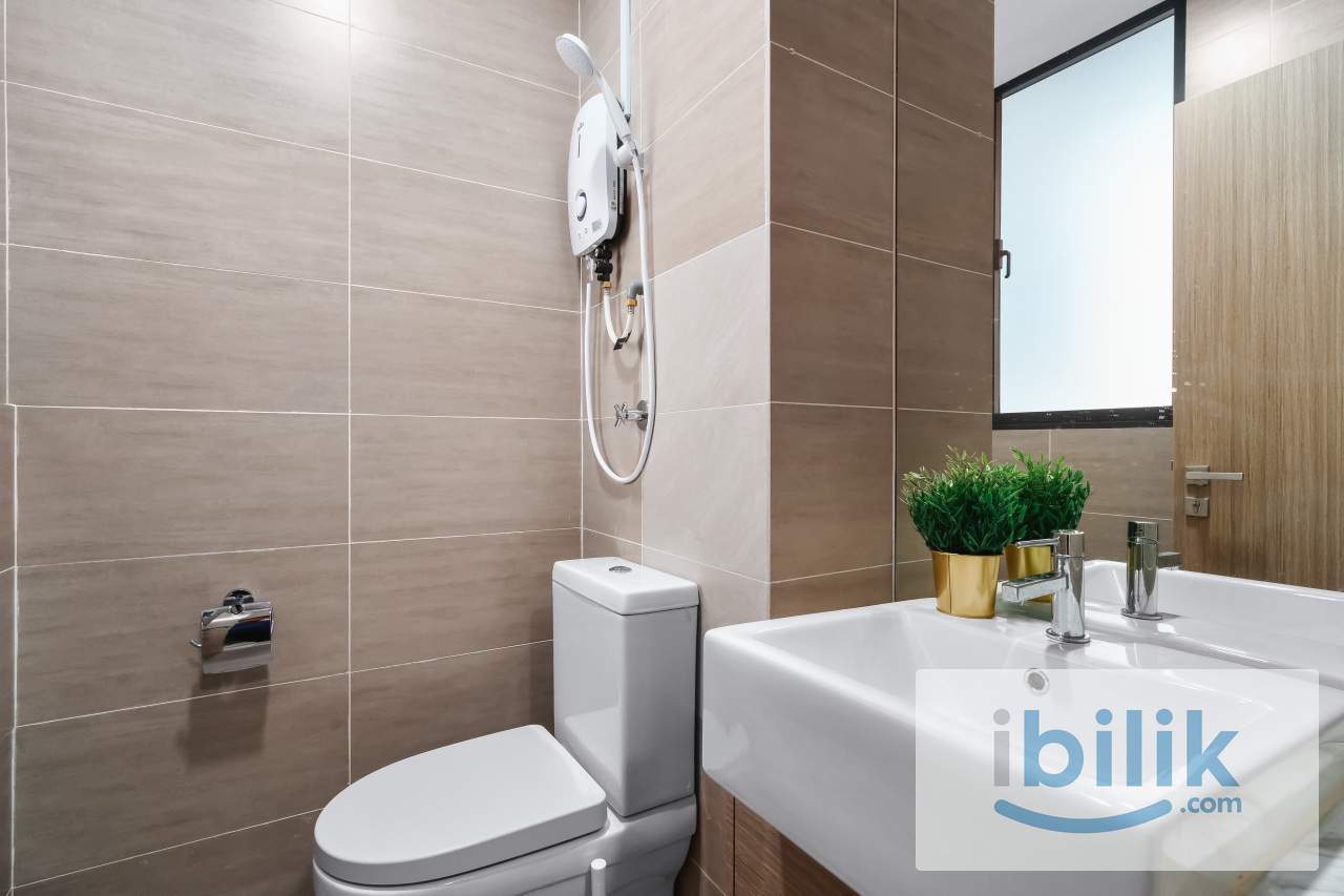 Comfortable and fully furnished room suitable for male tenants @ ICON RESIDENZ - Image 5