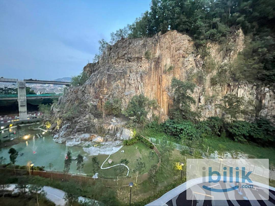 Riana South, Alam Damai @ UCSl | Female Unit | Medium Room for Rent - Image 3