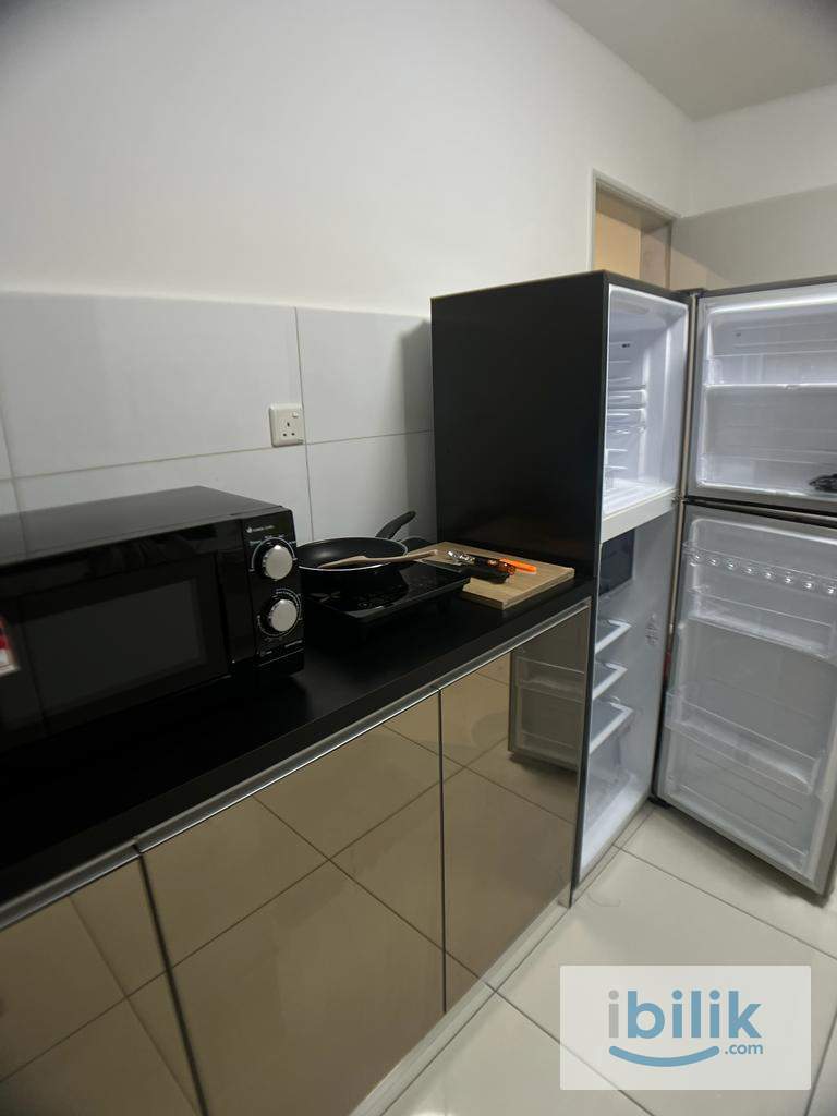 Riana South, Alam Damai @ UCSl | Female Unit | Medium Room for Rent ｜ Dryer - Image 4