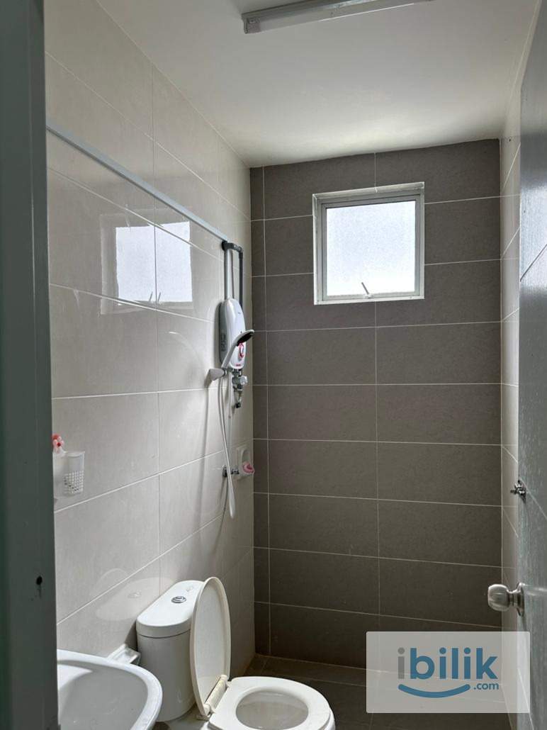 Single Room at Bandar Springhill, Peony & Fresia - Image 3