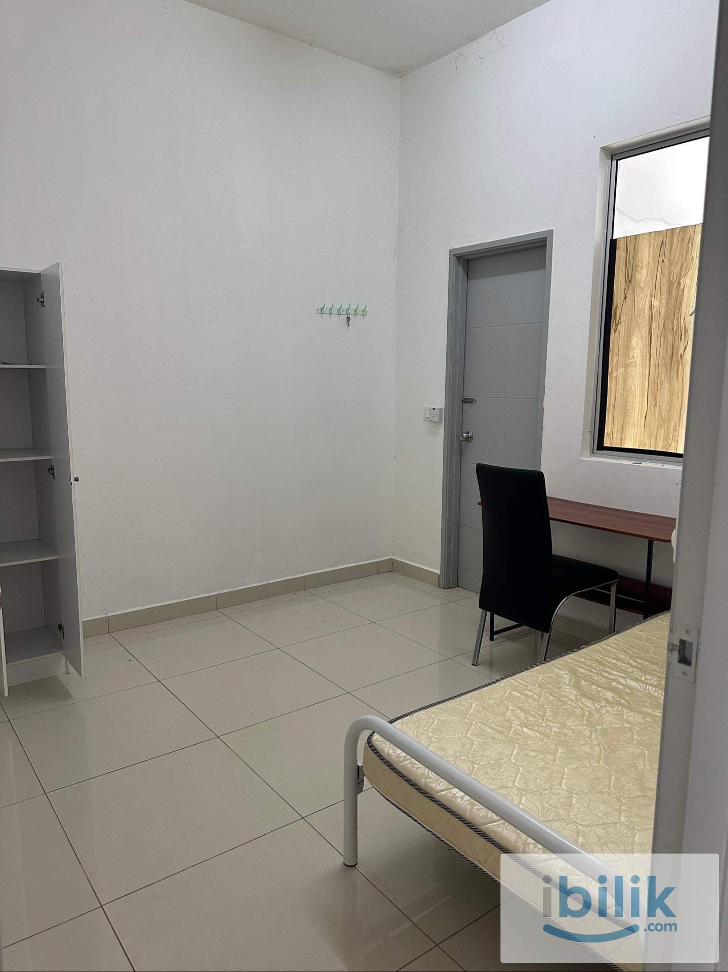 Single Room at Bandar Springhill, Peony & Fresia - Image 4