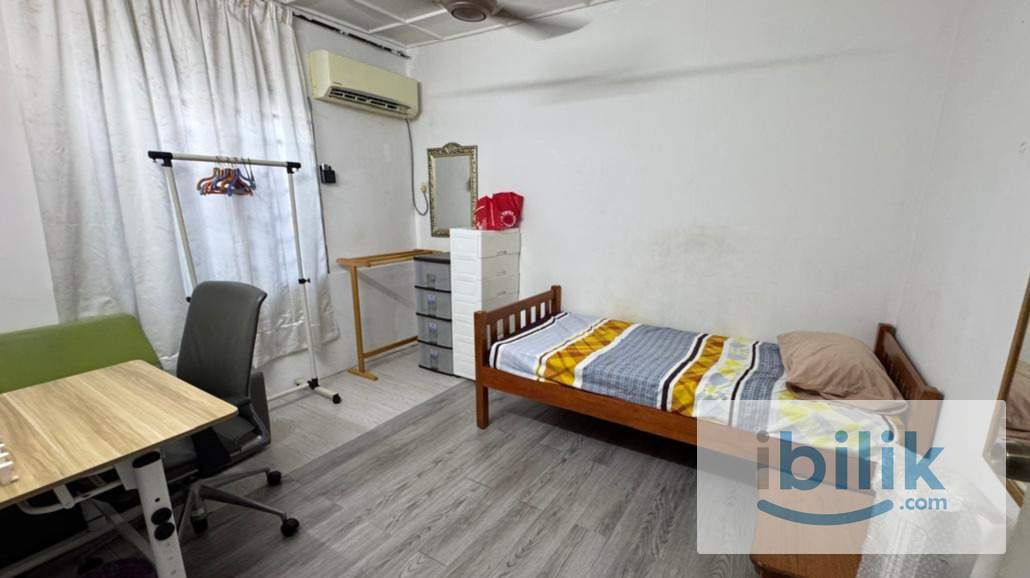 Middle Room for rent at Taman Sri Ampang  - Image 1
