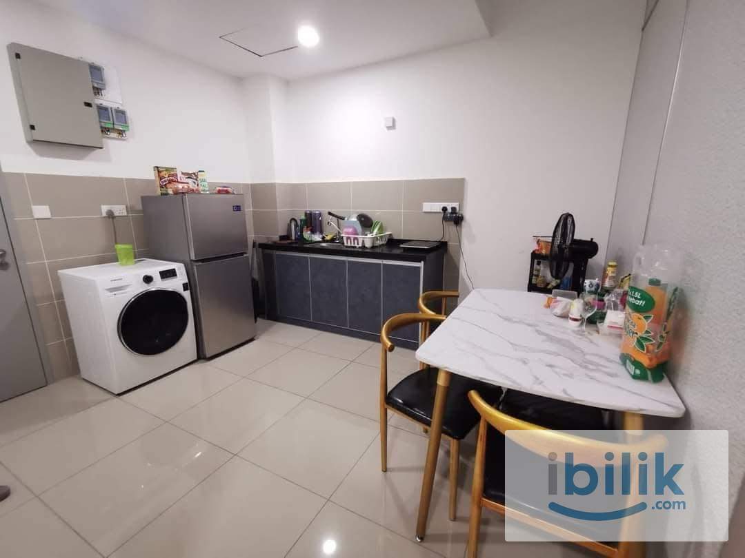 middle room for rent at urbano utropolis glenmarie shah alam beside UOW university  - Image 2